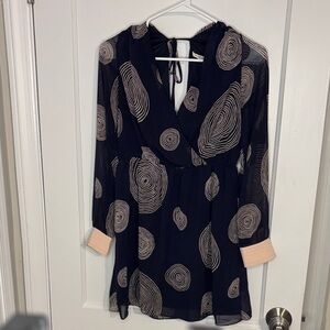 Elegant Swirl Pattern Long Sleeve Dress